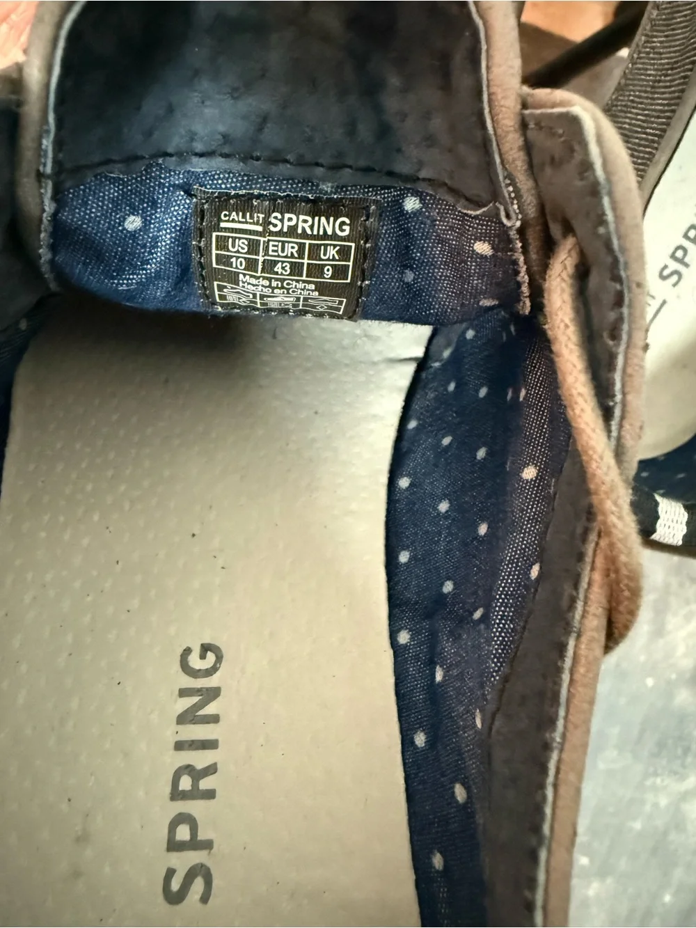 Call It Spring Men's Gray Chukka Lace-Up Shoes with Blue Trim